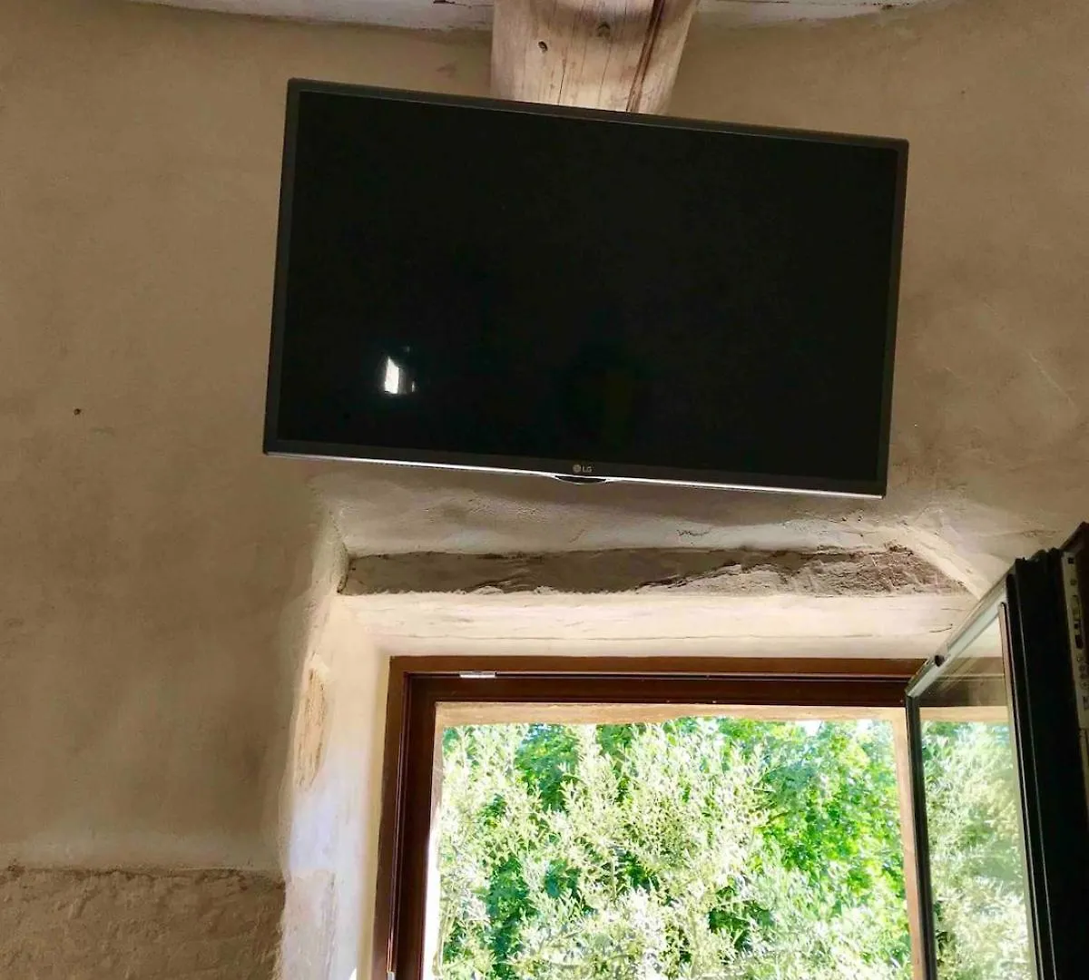 Holiday home Gite De Charme Face Au Luberon, Avec Jacuzzi Oppede