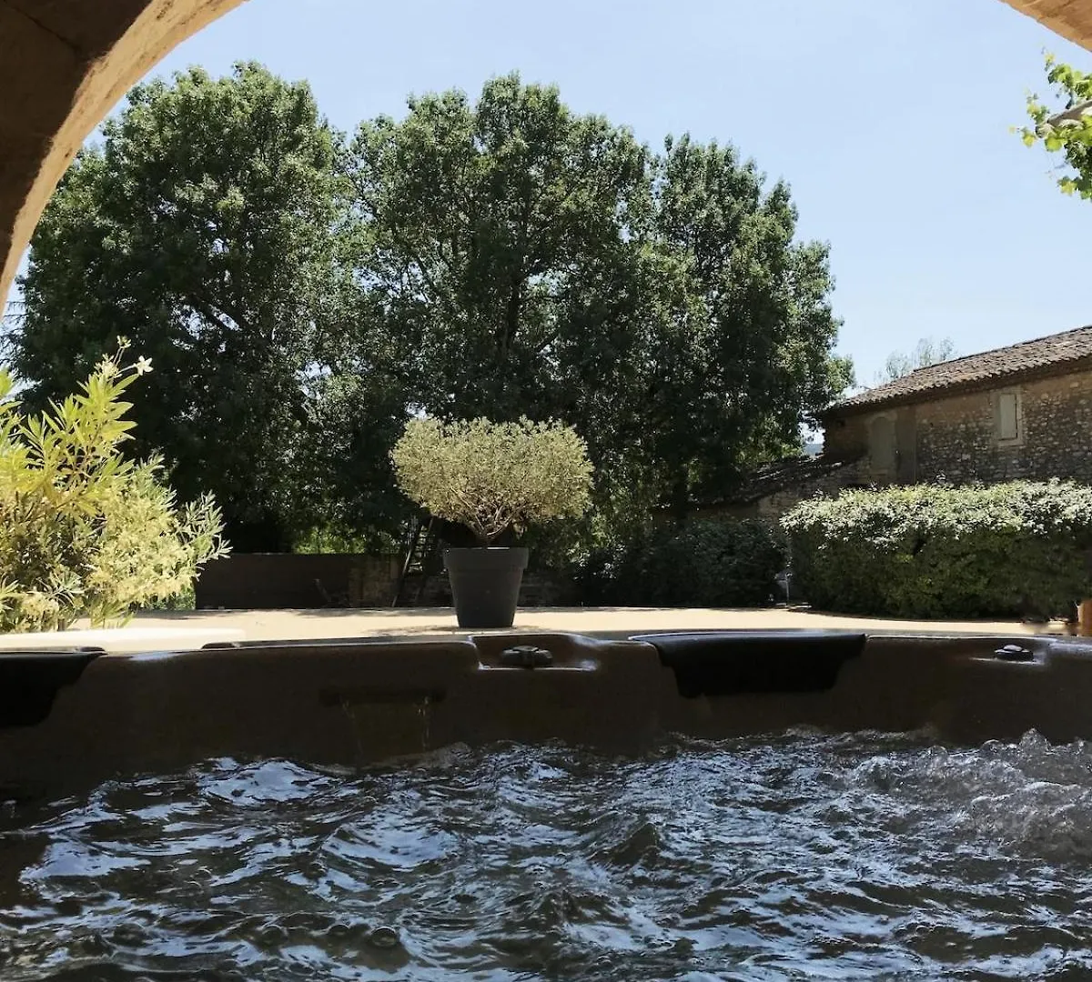 Holiday home Gite De Charme Face Au Luberon, Avec Jacuzzi Oppede France