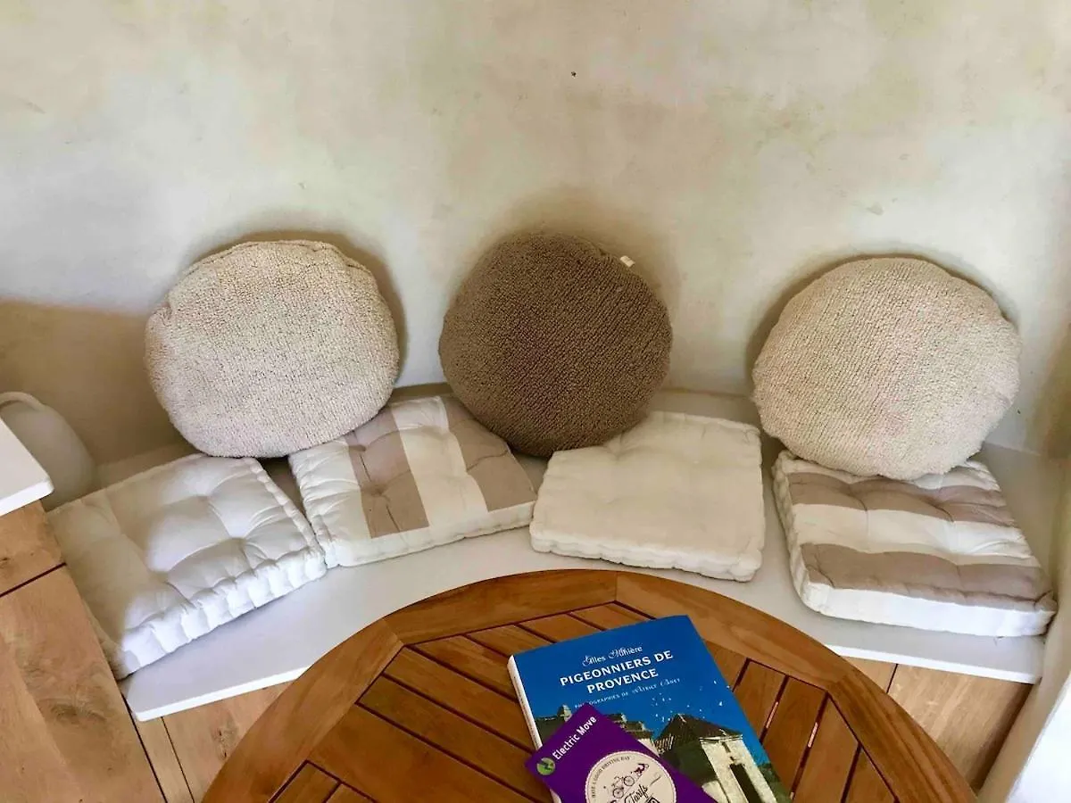 Gite De Charme Face Au Luberon, Avec Jacuzzi Oppede