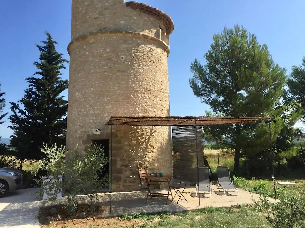 Holiday home Gite De Charme Face Au Luberon, Avec Jacuzzi Oppede
