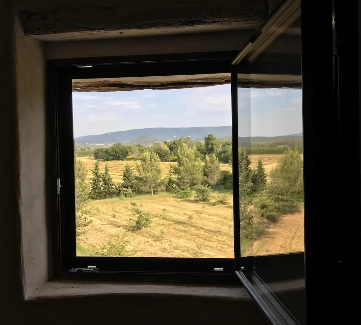 Holiday home Gite De Charme Face Au Luberon, Avec Jacuzzi Oppede